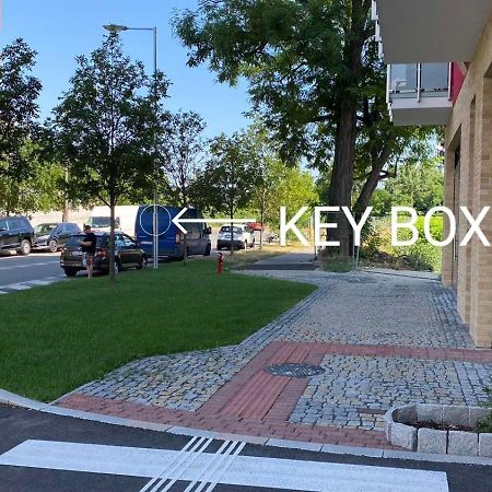 New Cozy 2 Room Pink Apartment Bratislava 058 Εξωτερικό φωτογραφία